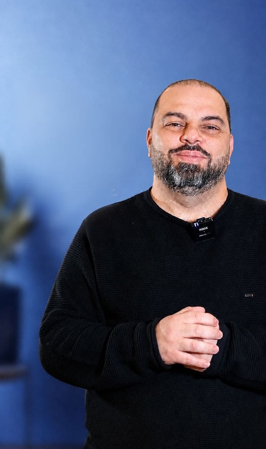 Dr. Mazen Alwani, On set